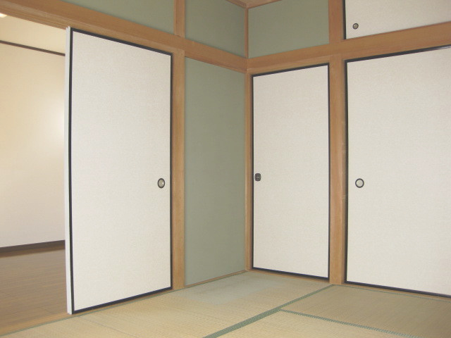 ケーエム不動産アパート写真