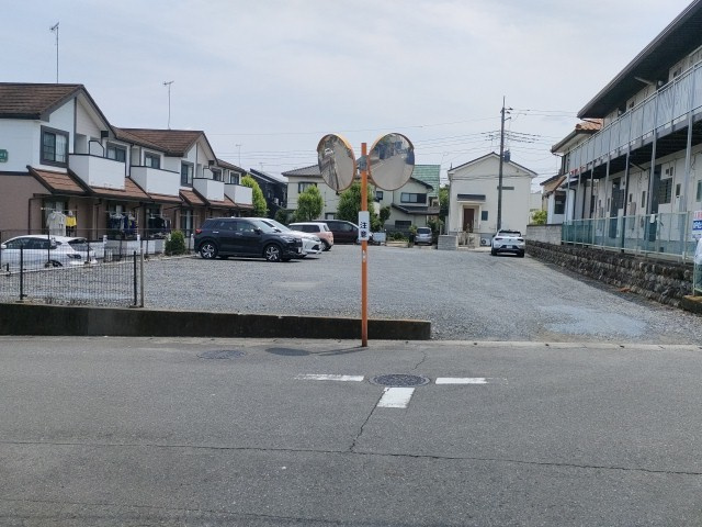 ケーエム不動産駐車場写真