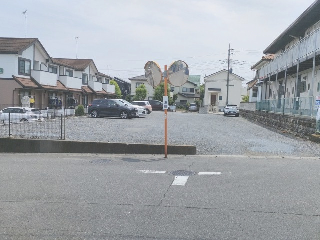 ケーエム不動産駐車場写真