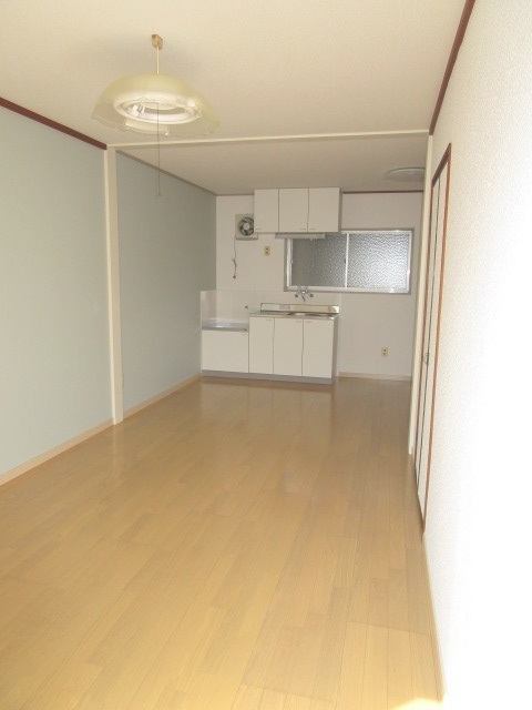 ケーエム不動産アパート写真